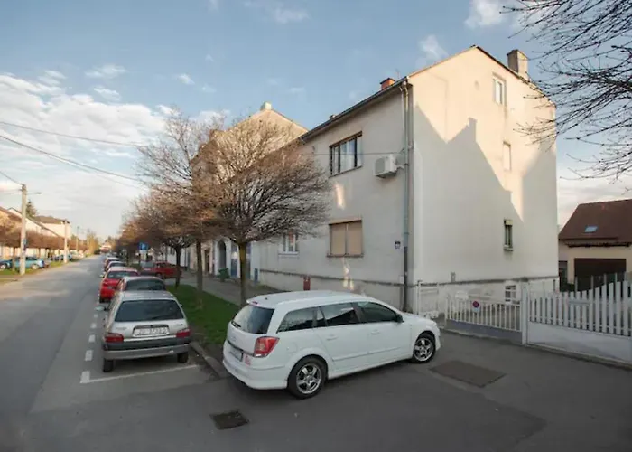 Apartman Retrovizor